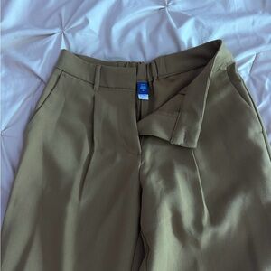 Old Navy Women's Olive Trousers